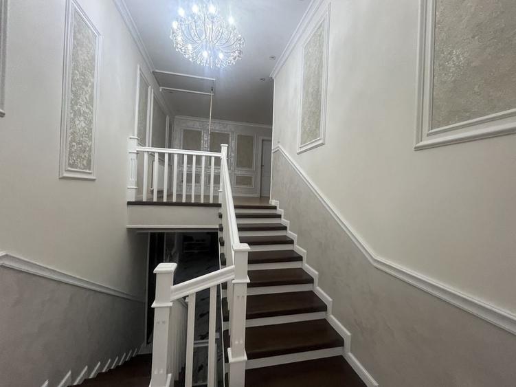 Casă cu 4 camere în Central