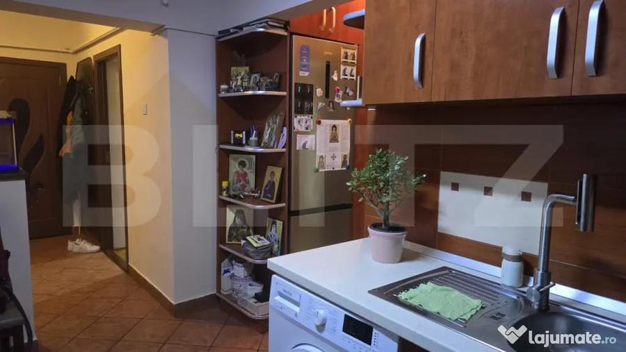 Apartament cu 3 camere decomandat în Burdea