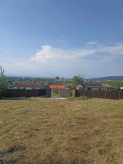 Teren Construcții intravilan de 1000 mp, în Periferie