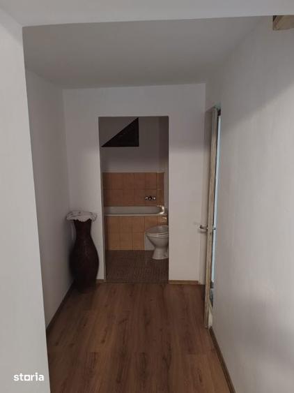 Casă cu 4 camere cu Teren 759 Mp în Central