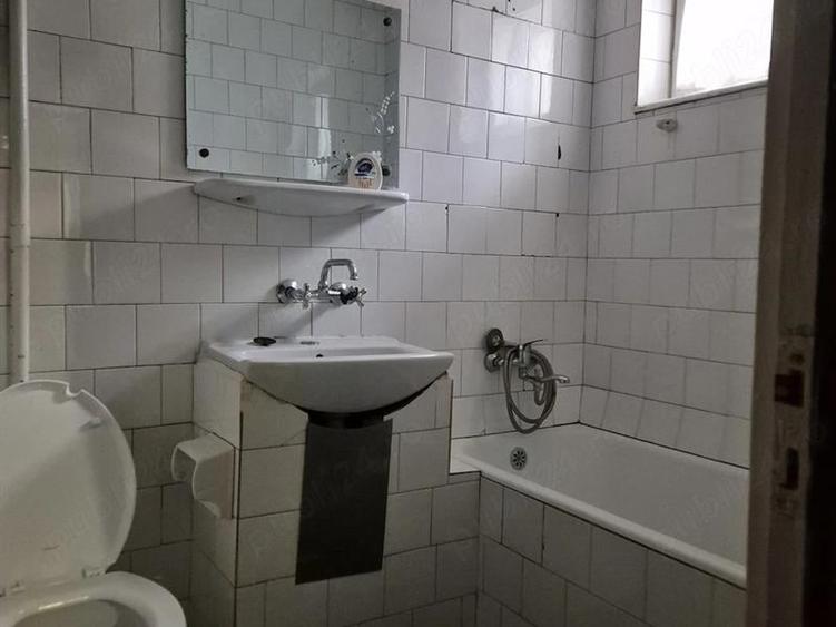 Apartament cu 3 camere decomandat în Ultracentral