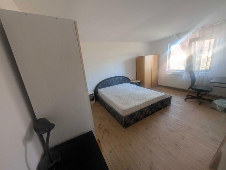 Casă cu 3 camere în Lipoveni