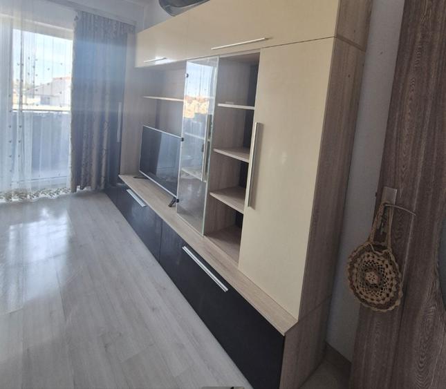 Apartament cu 2 camere decomandat în Giroc
