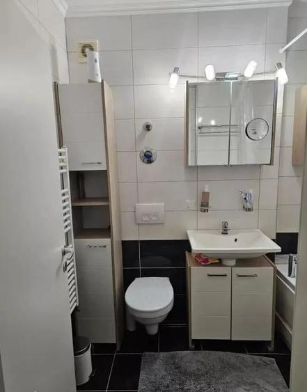 Apartament cu 3 camere decomandat în Avantgarden