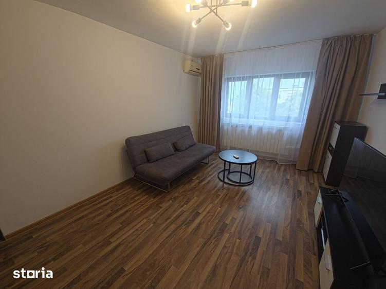 Apartament cu 2 camere decomandat în Universitate