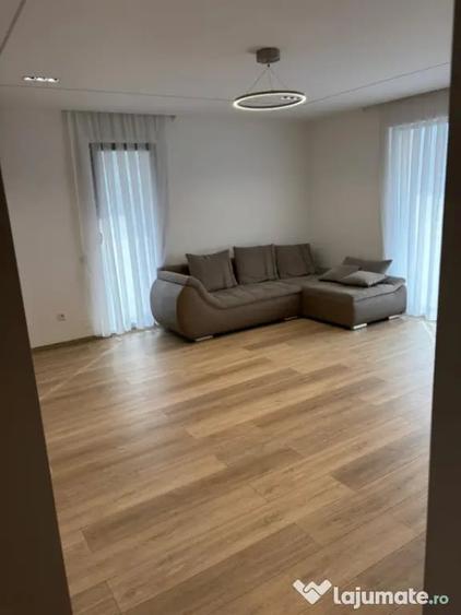 Apartament cu 2 camere decomandat în Florești