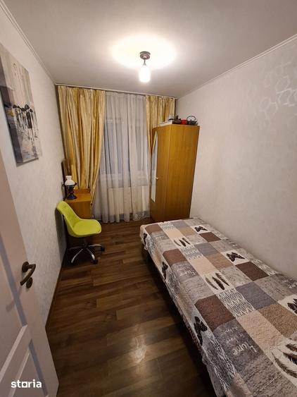Apartament cu 3 camere decomandat în Galata
