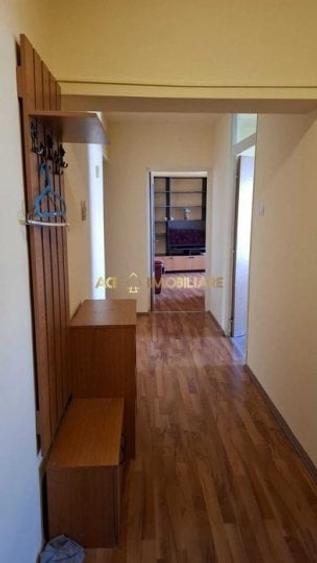 Apartament cu 3 camere decomandat, mobilat în Dristor