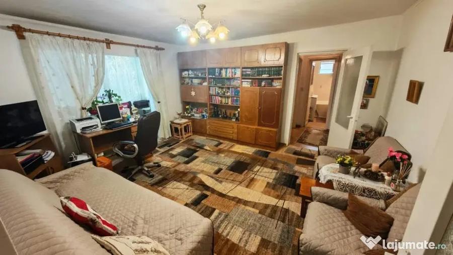 Apartament cu 2 camere semidecomandat în George Enescu