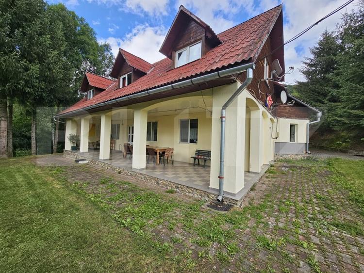 Hotel/Pensiune, de 223 mp, în Botești (Câmpeni)