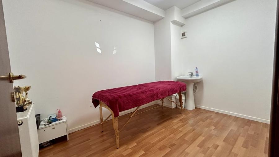 Spațiu comercial, de 56.119998931885 mp, în Trocadero