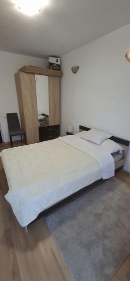 Apartament cu 2 camere semidecomandat în Florești