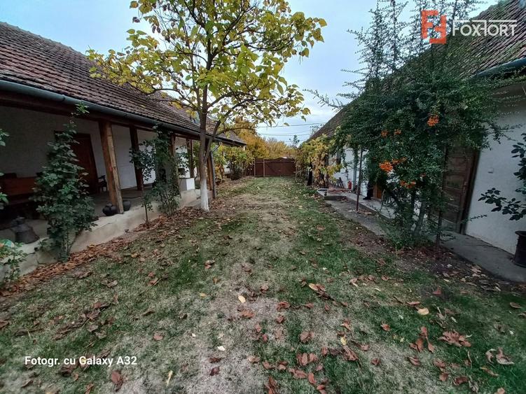 Casă individuală cu 7 camere cu Teren 4316 Mp în Bogda