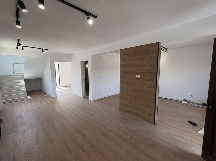 Casă cu 4 camere în Popoveni