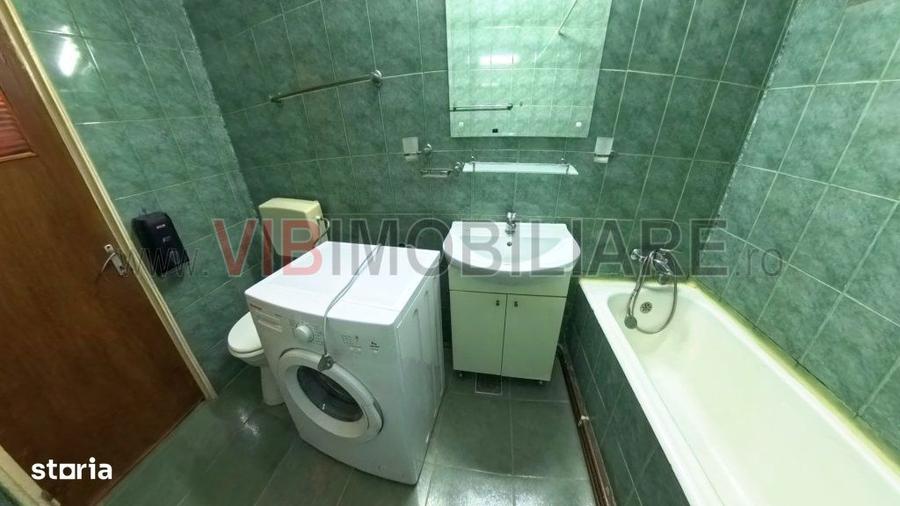 Apartament cu 3 camere decomandat în Vitan