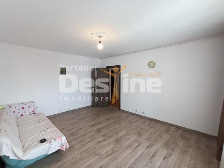 Apartament cu 3 camere decomandat în Vitan Mall