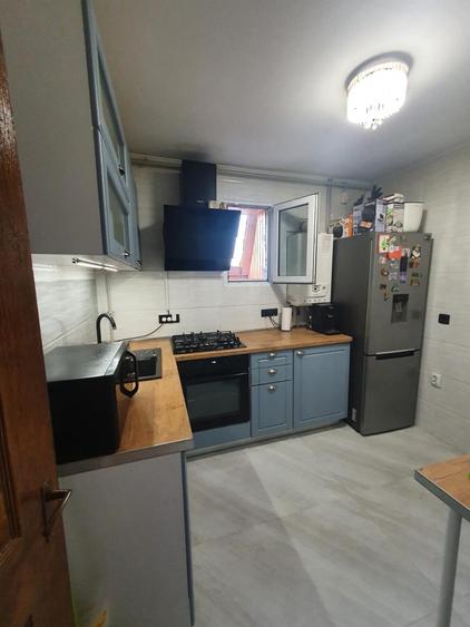 Apartament cu 3 camere decomandat, mobilat în Chiajna