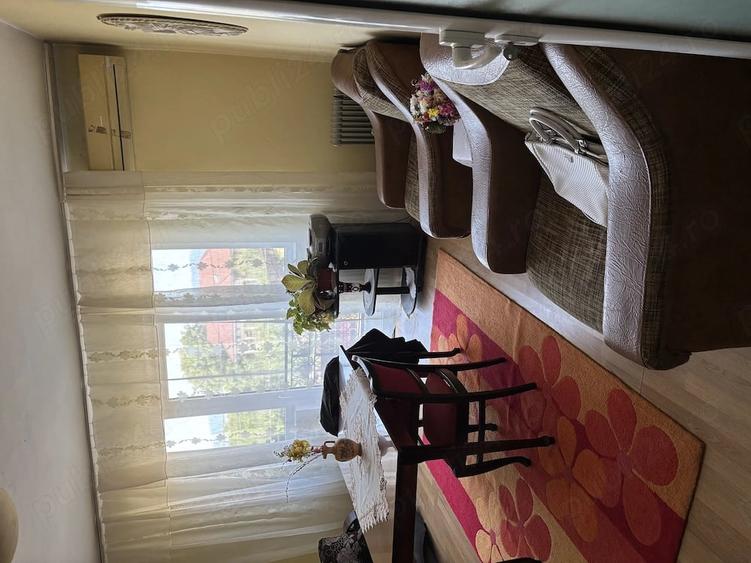 Apartament cu 3 camere semidecomandat în Străoane