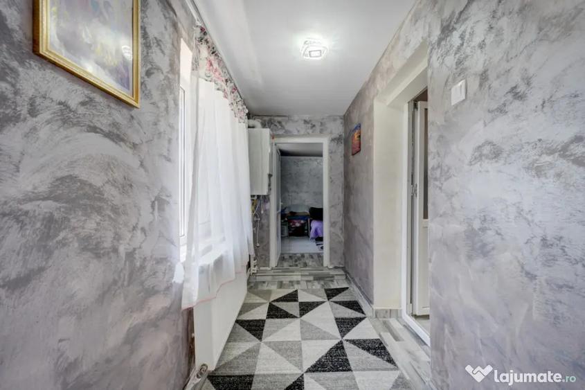 Casă cu 3 camere cu Teren 2200 Mp în Răcari