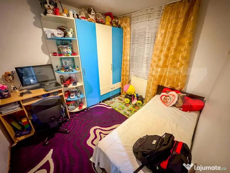 Apartament cu 3 camere decomandat, mobilat în Central