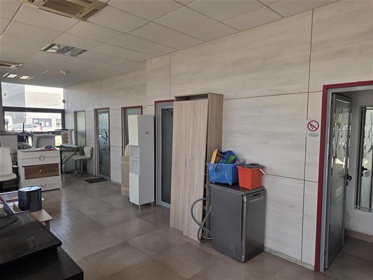 Spațiu industrial, de 1,100 mp, în Central