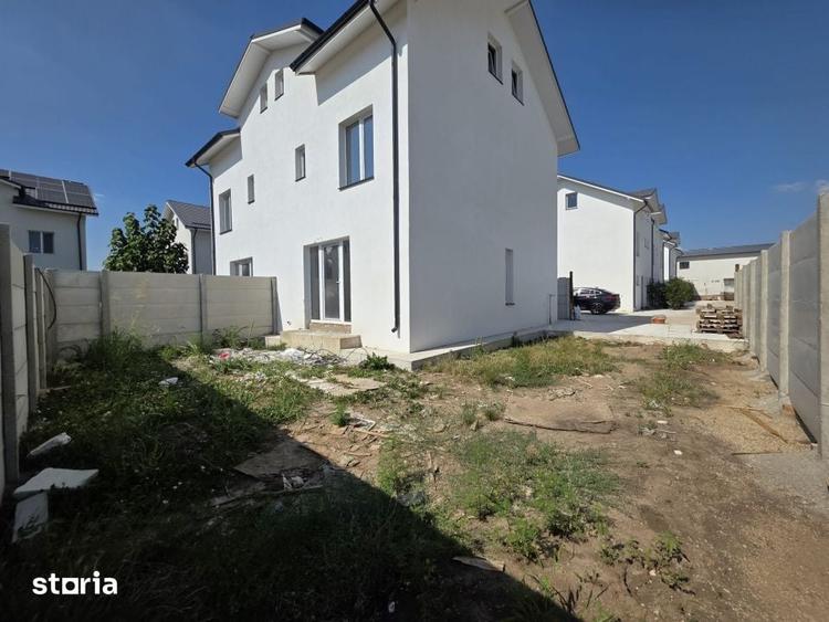 Casă cu 4 camere cu Teren 250 Mp în Central