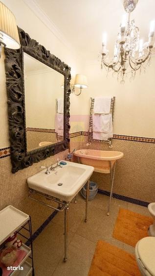 Apartament cu 4 camere decomandat în Clăbucet