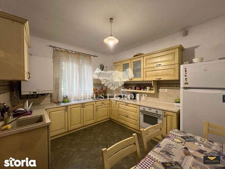 Casă cu 5 camere cu Teren 190 Mp în Herăstrău