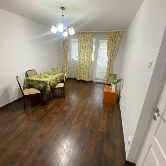 Apartament cu 3 camere decomandat, mobilat în Pantelimon