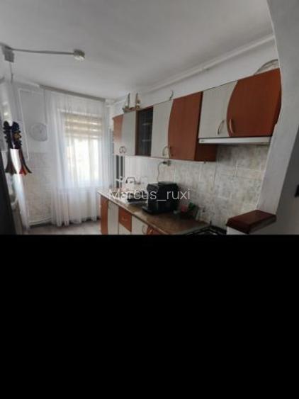 Apartament de vanzare in Reghin, Bulevardul Unirii, Block 9, etajul 2