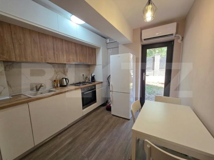 Apartament cu 2 camere semidecomandat în Valea Adâncă