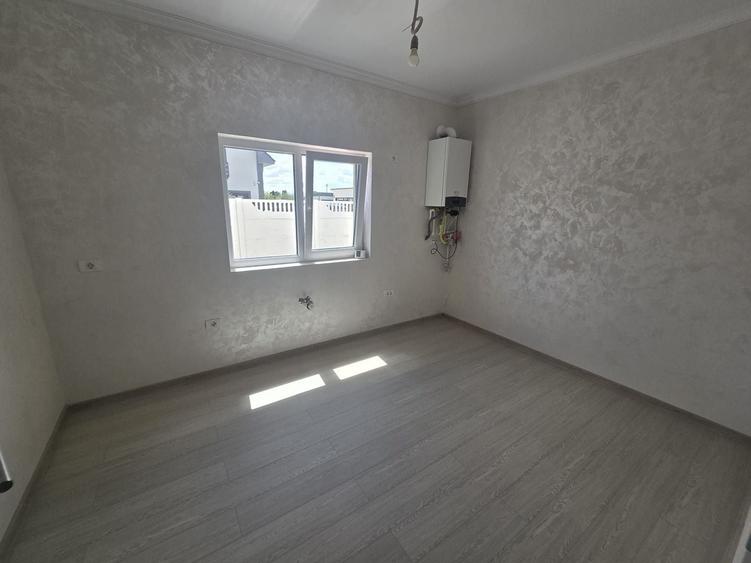 Duplex cu 3 camere cu Canalizare în Moșnița Nouă