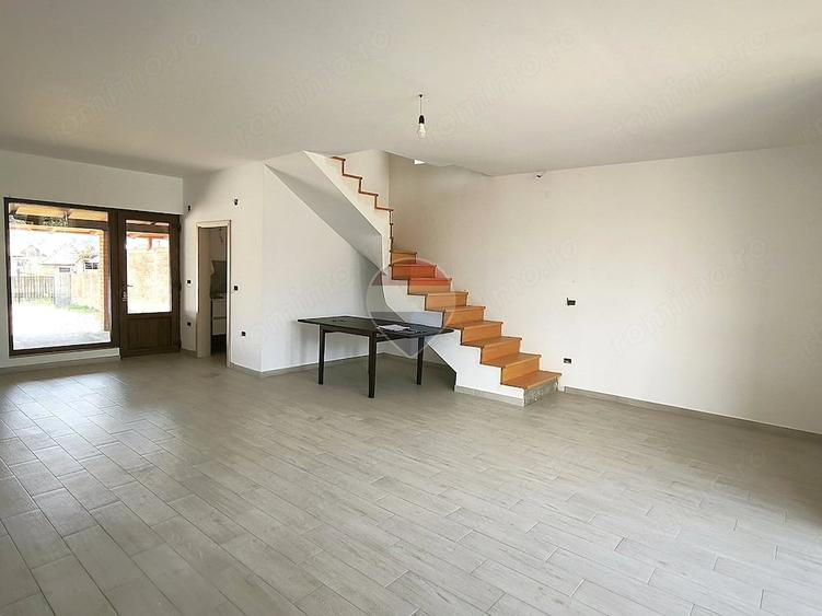 Casă cu 4 camere cu Teren 401 Mp în Hoghilag