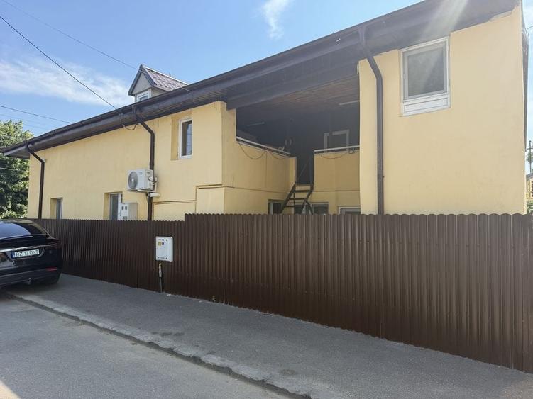 Casă cu 4 camere cu Teren 145 Mp în Central
