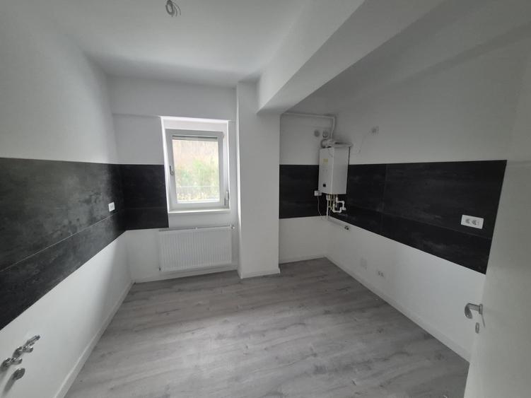 Apartament cu 2 camere decomandat în Nicolina