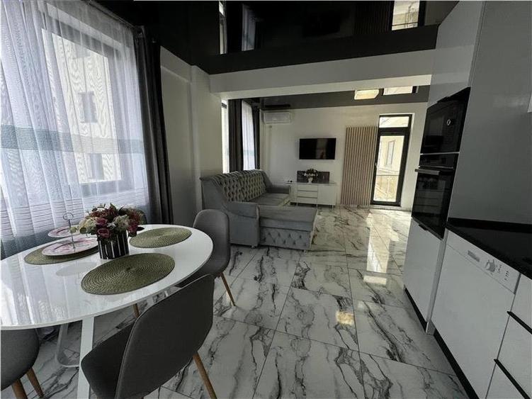 Apartament cu 2 camere decomandat, mobilat în Exterior Vest