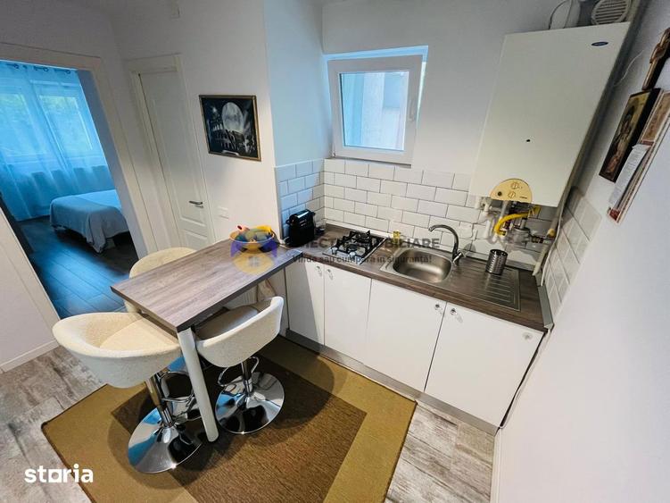 Apartament cu 2 camere decomandat în Central