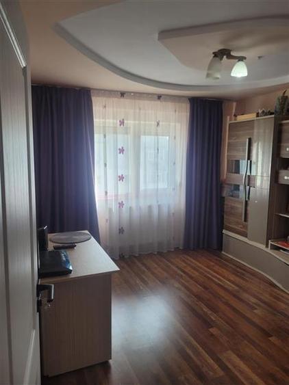 Apartament 3 camere decomandat zona Nord - 11