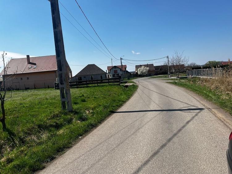 Teren de 5600 mp, în Ideciu de Jos