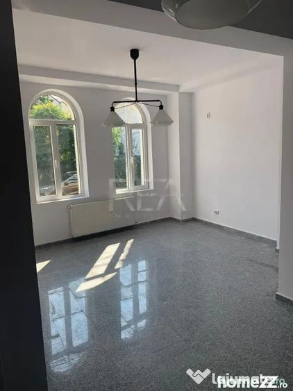 Casă cu 9 camere cu Teren 212 Mp în Eminescu
