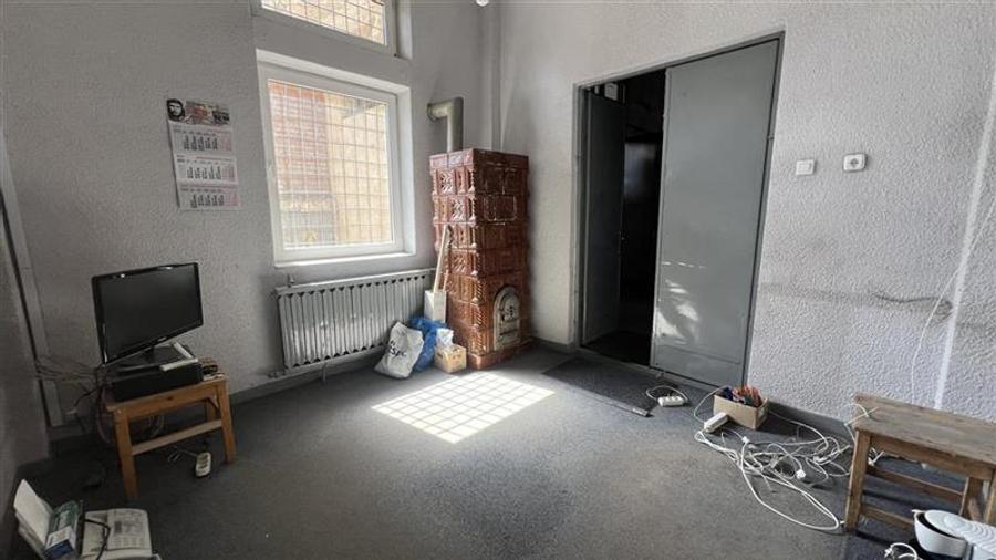 Spațiu comercial, de 474 mp, în Vest