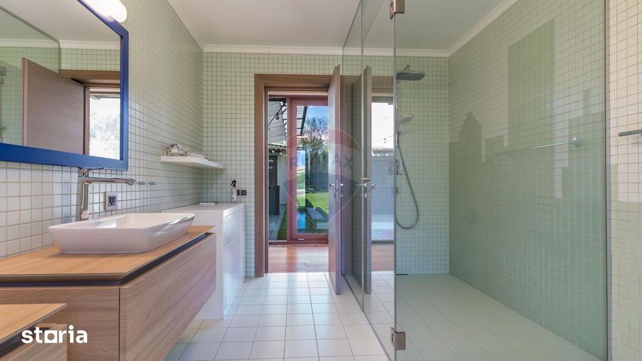 Casă cu Teren 3732 Mp în Aiton