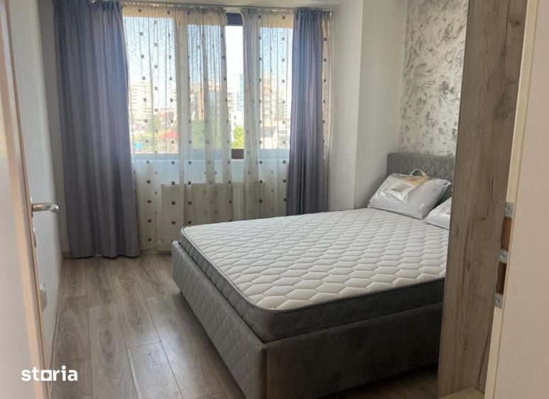 Apartament cu 3 camere în Centru Civic