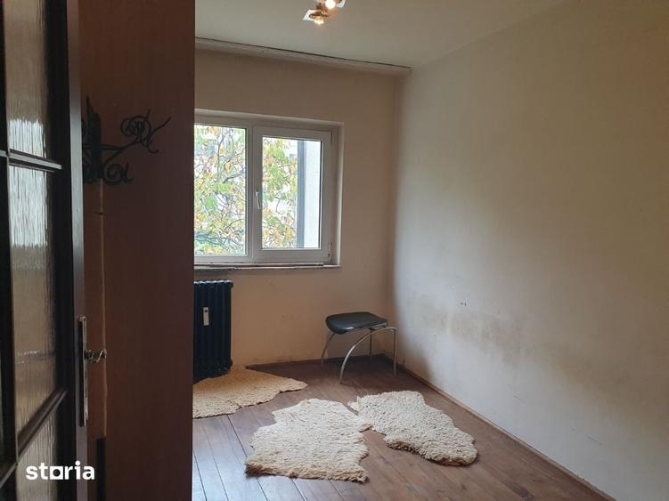 Apartament cu 3 camere decomandat în Canta