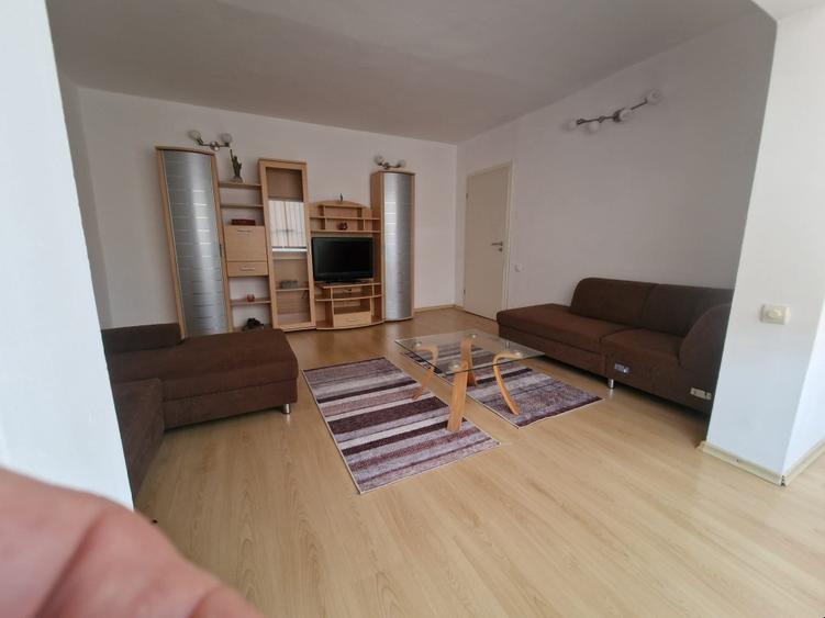 Apartament cu 2 camere semidecomandat în Complex Studențesc