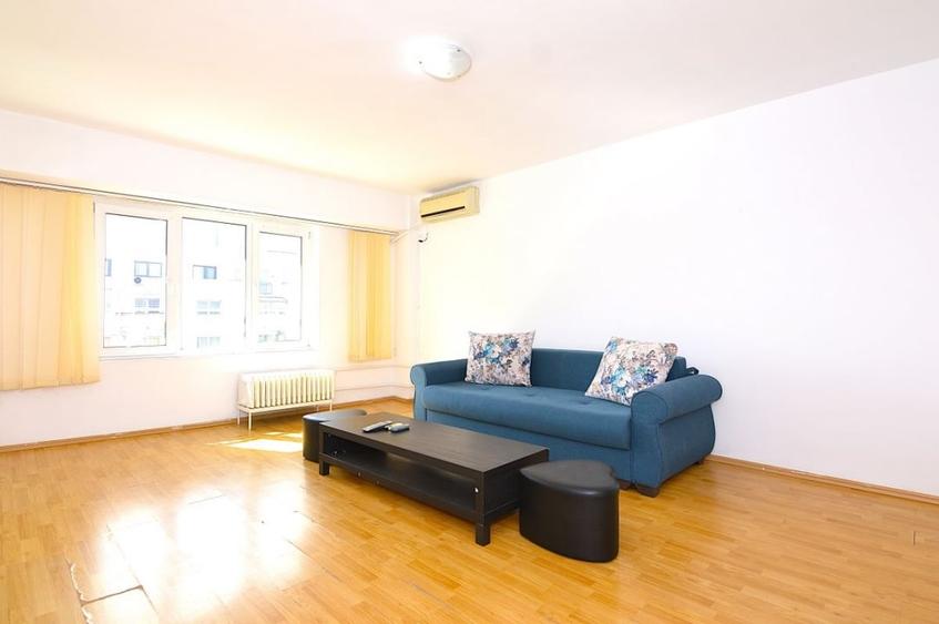 Apartament cu 3 camere decomandat, mobilat în Calea Călărașilor