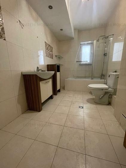 Apartament cu 4 camere semidecomandat, mobilat în Primăverii