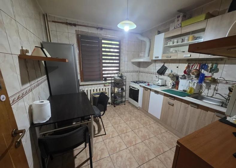 Apartament cu 3 camere, mobilat în Gorjului
