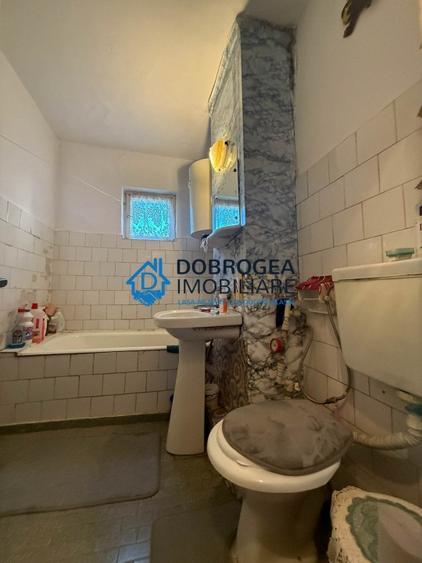 Apartament cu 3 camere decomandat în Păcii