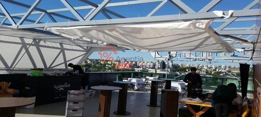 Birou, de 135 mp, în Central